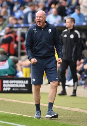 Coach Uwe Rösler VfL Bochum 12 04 2026, Football 2 Bundesliga, Season 2025 2026, 29 Matchday, VfL Bochum Eintracht Braunschweig 4 1 DFL regulations prohibit any use of photographs as image sequences and or quasi video Bochum Vonovia Ruhrstadion Nordrhein Westfalen Germany Team2