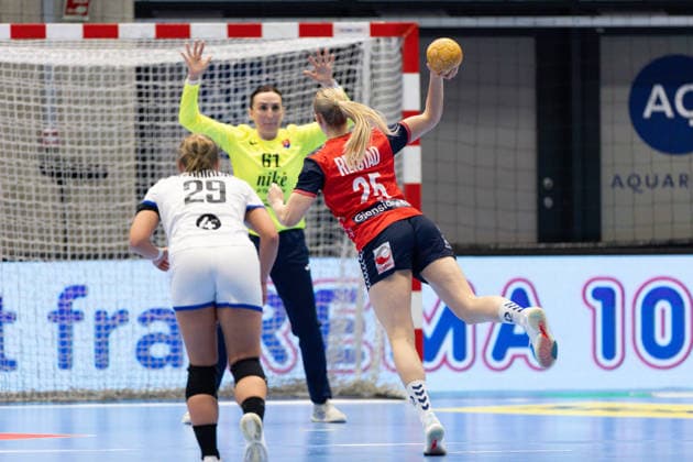 KRISTIANSAND, NORWAY - APRIL 12: Henny Ella Reistad of Norway shoots the ball during the Womens EHF Euro Cup 2026 match between Norway and Slovakia at Aquarama Arena on April 12, 2026 in Kristiansand, Norway. (Photo by Ane Frosaker Sports Press Photo) Copyright: xAnexFrosakerx xSPPx Sportspressphoto_SPR128655