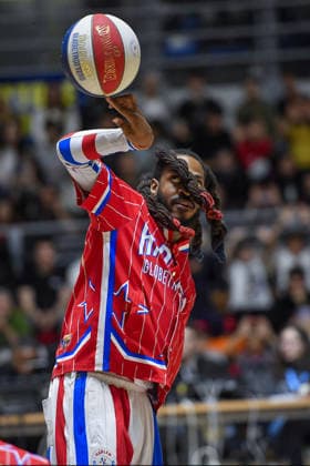BASKET - Evento - Harlem Globetrotters 100Years World Tour Turin 12 April 2026, Pala Gianni Asti in Turin The 100 Year Italian Tour: The Most Incredible Basketball Show in the World The legendary Harlem Globetrotters perform at the Pala Gianni Asti in Turin, for their centenary a mix of basketball and comedy and show at Pala Gianni Asti in Turin Jumpin Ballard Torino Italy  Copyright: xIPAxSport ABACAx