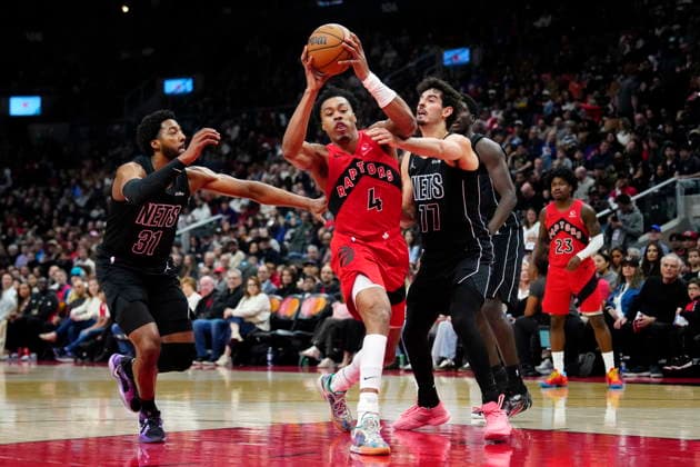 April 12, 2026, Toronto, On, CANADA: Toronto Raptors forward Scottie Barnes (4) drives past Brooklyn Nets forward Chaney Johnson (31) and teammate Michael Porter Jr. (17) during first half NBA, Basketball Herren, USA basketball action in Toronto, Sunday, April 12, 2026. Canada News - April 12, 2026  - ZUMAc35_ 20260412_zaf_c35_055 Copyright: xFrankxGunnx
