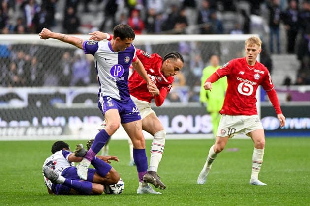 Toulouse FC v Lille OSC - Ligue 1 McDonald s 2025 2026 08 Ethan MBAPPE (losc) - 02 Rasmus Schmidt NICOLAISEN (tfc) during the Ligue 1 McDonald s match between Toulouse and Lille at Stadium de Toulouse on April 12, 2026 in Toulouse, France. Toulouse France  Copyright: xFEPx 776348348