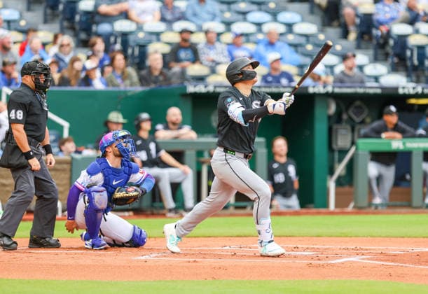 APR 12, 2026: Chicago White Sox first baseman Munetaka Murakami (5) flies out to right field in the 1st inning against the Kansas City Royals at Kauffman Stadium in Kansas City, MO. CSM MLB, Baseball Herren, USA 2026: White Sox Vs Royals April 12th  - ZUMAc04_ 20260412_zma_c04_073 Copyright: xRomanxPunox