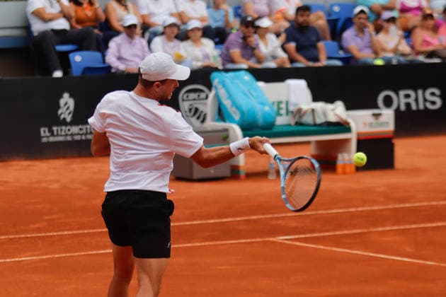 Mexico City Open Final Match James Duckworth (AUS) lunges to play a forehand against Stefano Napolitano (ITA) during the Mexico City Open singles final at the Chapultepec Sports Center. on April 12, 2026 in Mexico City, Mexico. (Photo by Carlos Santiago Eyepix Group) Copyright: xCarlosxSantiagox xEyepixxGroupx CS_12042026_180478
