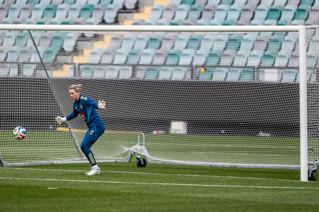 260413 Goalkeeper Jennifer Falk of the Swedish women s national football team during a training session on April 13, 2026 in Gothenburg Photo Mathias Bergeld BILDBYRAN code MB MB1363 fotboll football soccer fotball vm kval kval fifa womens world cup qualifier qualifier träning practice training sverige sweden dam bbeng women kvinner  Copyright: MATHIASxBERGELD BB260413MB001