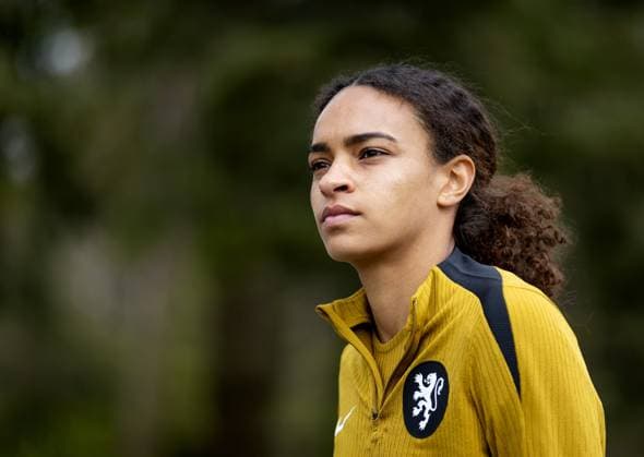 ZEIST - Nina Nijstad of the Dutch women s national team, Nationalteam during a training session in the run-up to the World Cup qualifying match against France. KOEN VAN WEEL ANP xVIxANPxSportx xxANPxIVx 555702737 originalFilename: 555702737.jpg