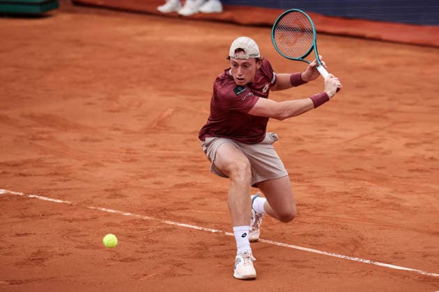 April 13, 2026, Barcelona, Barcelona, Spain: Ignacio Buse of Peru in action agaisnt Corentin Moutet of France during the First round tennis match of the Barcelona Open Banc Sabadell - Conde Godo 2026 Day 3 at Real Club de Tenis Barcelona on April 13, 2026 in Barcelona, Spain. Barcelona Open Banc Sabadell - Conde Godo 2026 Day 3  - ZUMAa181 20260413_zaa_a181_028 Copyright: xJavierxBorregox