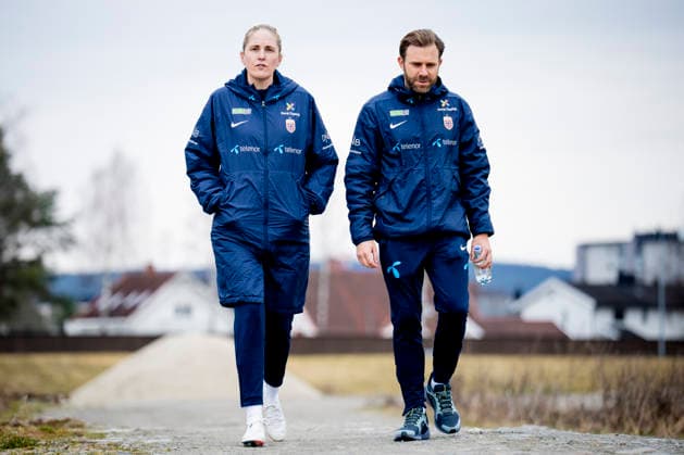The women s national team is preparing for the World Cup qualifier against Slovenia Lillestrom 20260413 National team manager Gemma Grainger and Mikey Harris at the training of the women s national football team at Vigernesjordet in Lillestrom before the World Cup qualifier against Slovenia Photo Stian Lysberg Solum NTB Lillestrom Norway EDITORIAL USE ONLY RESTRICTED USE FOR BETTING COMPANIES  Copyright: xStianxLysbergxSolumx xNTBx
