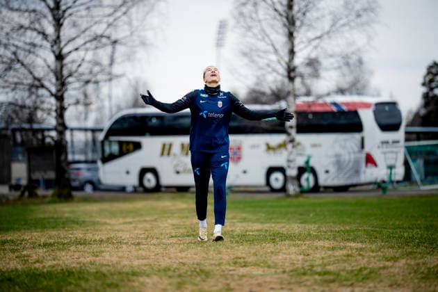 The women s national team is preparing for the World Cup qualifier against Slovenia Lillestrom 20260413 Ada Martine Stolsmo Hegerberg at the training of the women s national football team at Vigernesjordet in Lillestrom before the World Cup qualification against Slovenia Photo Stian Lysberg Solum NTB Lillestrom Norway EDITORIAL USE ONLY RESTRICTED USE FOR BETTING COMPANIES  Copyright: xStianxLysbergxSolumx xNTBx