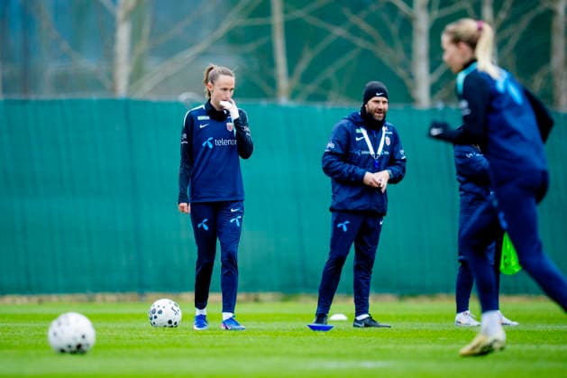 The women s national team is preparing for the World Cup qualifier against Slovenia Lillestrom 20260413 Caroline Graham Hansen at the training of the women s national football team at Vigernesjordet in Lillestrom before the World Cup qualification against Slovenia Photo Stian Lysberg Solum NTB Lillestrom Norway EDITORIAL USE ONLY RESTRICTED USE FOR BETTING COMPANIES  Copyright: xStianxLysbergxSolumx xNTBx