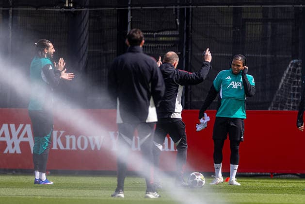 Football - UEFA Champions League - Quarter-FInal - 2nd Leg - Liverpool FC v Paris Saint-Germain FC - MD-1 LIVERPOOL, ENGLAND - Monday, April 13, 2026: Liverpool s Rio Ngumoha during a training session at the AXA Training Centre ahead of the UEFA Champions League Quarter-Final 2nd Leg match between Liverpool FC and Paris Saint-Germain FC. (Photo by David Rawcliffe Propaganda) LIVERPOOL AXA Training Centre MERSEYSIDE ENGLAND  Copyright: xDavidxRawcliffex 2026-04-13-052-Liverpool_PSG_MD-1