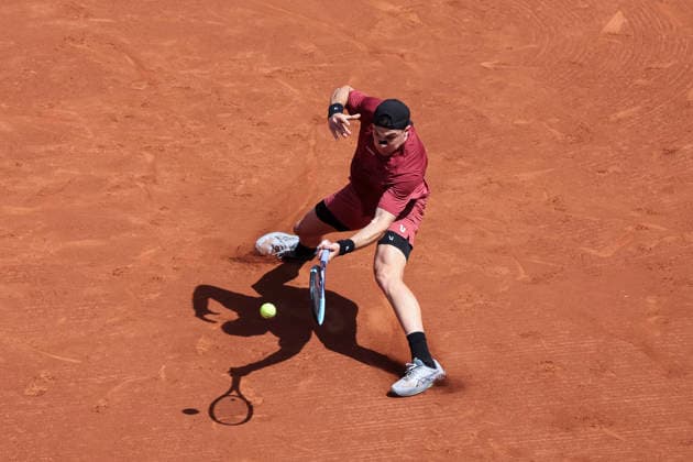 April 13, 2026, Barcelona, Barcelona, Spain: Jack Draper of Great Britain in action against Tomas Martin Etcheverry of Argentina during the First round tennis match of the Barcelona Open Banc Sabadell - Conde Godo 2026 Day 3 at Real Club de Tenis Barcelona on April 13, 2026 in Barcelona, Spain. Barcelona Spain - ZUMAa181 20260413_zaa_a181_209 Copyright: xJavierxBorregox