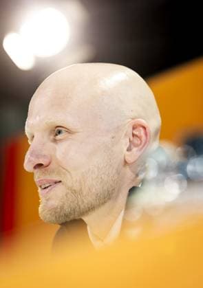 ZEIST - National coach Arjan Veurink of the Dutch women s football team during a press conference, PK, Pressekonferenz ahead of the World Cup qualifying match against France. KOEN VAN WEEL ANP xVIxANPxSportx xxANPxIVx 555718056 originalFilename: 555718056.jpg
