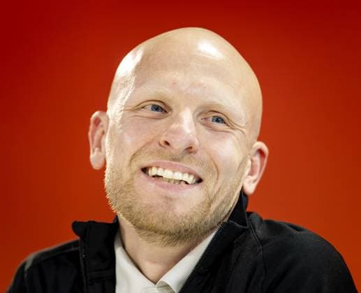 ZEIST - National coach Arjan Veurink of the Dutch women s football team during a press conference, PK, Pressekonferenz ahead of the World Cup qualifying match against France. KOEN VAN WEEL ANP xVIxANPxSportx xxANPxIVx 555718165 originalFilename: 555718165.jpg