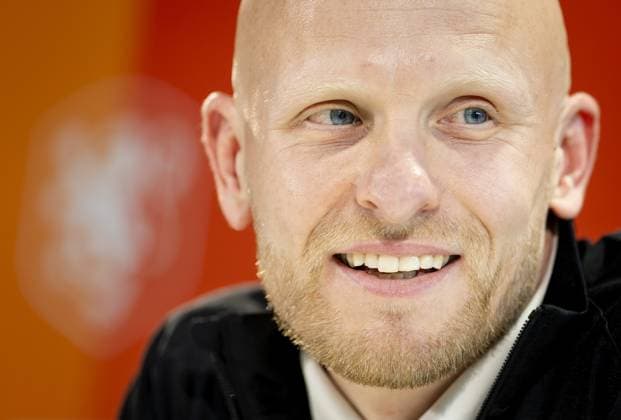 ZEIST - National coach Arjan Veurink of the Dutch women s football team during a press conference, PK, Pressekonferenz ahead of the World Cup qualifying match against France. KOEN VAN WEEL ANP xVIxANPxSportx xxANPxIVx 555718721 originalFilename: 555718721.jpg