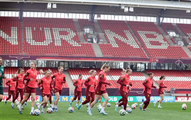 Frauen-Nationalmannschaft Abschlusstraining , vor dem Spiel WM Qualifikation Deutschland-Österreich , Fußball , Frauen , in den Max Morlock Stadion, in Nürnberg , Bayern , Deutschland. April 13 , 2026 . Photo by: Davide Elias IPA Photo Pressefoto DENL Copyright: xDavidexEliasx