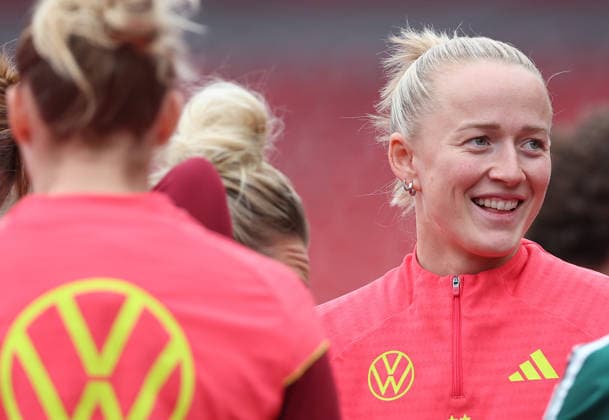 Lea Schüller , Frauen-Nationalmannschaft Abschlusstraining , vor dem Spiel WM Qualifikation Deutschland-Österreich , Fußball , Frauen , in den Max Morlock Stadion, in Nürnberg , Bayern , Deutschland. April 13 , 2026 . Photo by: Davide Elias IPA Photo Pressefoto DENL Copyright: xDavidexEliasx