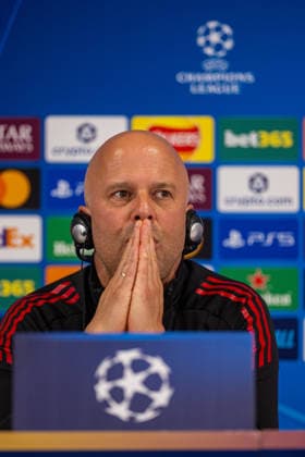 Football - UEFA Champions League - Quarter-Final - 2nd Leg - Liverpool FC v Paris Saint-Germain FC - MD-1 LIVERPOOL, ENGLAND - Monday, April 13, 2026: Liverpool s head coach Arne Slot during a press conference, PK, Pressekonferenz at Anfield ahead of the UEFA Champions League Quarter-Final 2nd Leg game between Liverpool FC and Paris Saint-Germain FC. (Photo by David Rawcliffe Propaganda) LIVERPOOL Anfield MERSEYSIDE ENGLAND  Copyright: xDavidxRawcliffex P2026-04-13-Liverpool_PSG_MD-1-110