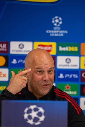 Football - UEFA Champions League - Quarter-Final - 2nd Leg - Liverpool FC v Paris Saint-Germain FC - MD-1 LIVERPOOL, ENGLAND - Monday, April 13, 2026: Liverpool s head coach Arne Slot during a press conference, PK, Pressekonferenz at Anfield ahead of the UEFA Champions League Quarter-Final 2nd Leg game between Liverpool FC and Paris Saint-Germain FC. (Photo by David Rawcliffe Propaganda) LIVERPOOL Anfield MERSEYSIDE ENGLAND  Copyright: xDavidxRawcliffex P2026-04-13-Liverpool_PSG_MD-1-96