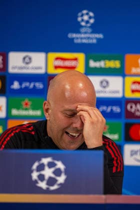 Football - UEFA Champions League - Quarter-Final - 2nd Leg - Liverpool FC v Paris Saint-Germain FC - MD-1 LIVERPOOL, ENGLAND - Monday, April 13, 2026: Liverpool s head coach Arne Slot during a press conference, PK, Pressekonferenz at Anfield ahead of the UEFA Champions League Quarter-Final 2nd Leg game between Liverpool FC and Paris Saint-Germain FC. (Photo by David Rawcliffe Propaganda) LIVERPOOL Anfield MERSEYSIDE ENGLAND  Copyright: xDavidxRawcliffex P2026-04-13-Liverpool_PSG_MD-1-99