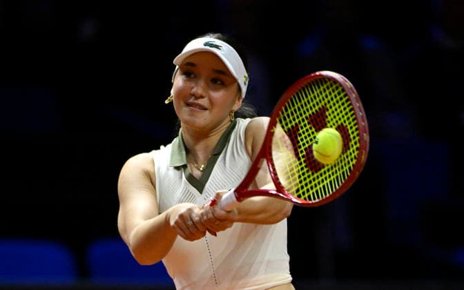 Eva Lys GER Action Porsche One Point Challenge Tennis Ladies Porsche Cup Porsche Tennis Grand Prix GP Stuttgart 2026 Porsche Arena 11 19 04 2026 DFL REGULATIONS PROHIBIT ANY USE OF PHOTOGRAPHS AS IMAGE SEQUENCES AND OR QUASI VIDEO Tennis Ladies Porsche Cup Porsche Tennis Grand Prix GP Stuttgart 2026