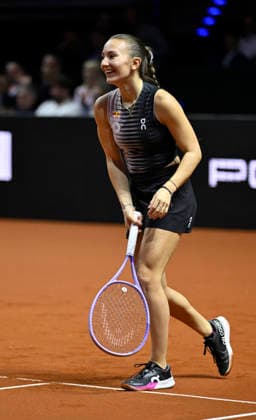 Julia Stusek GER Gesture Gesture Porsche One Point Challenge Tennis Ladies Porsche Cup Porsche Tennis Grand Prix GP Stuttgart 2026 Porsche Arena 11 19 04 2026 DFL REGULATIONS PROHIBIT ANY USE OF PHOTOGRAPHS AS IMAGE SEQUENCES AND OR QUASI VIDEO Tennis Ladies Porsche Cup Porsche Tennis Grand Prix GP Stuttgart 2026