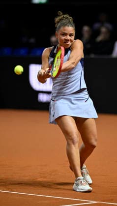 Jasmine Paolini ITA Action Porsche One Point Challenge Tennis Ladies Porsche Cup Porsche Tennis Grand Prix GP Stuttgart 2026 Porsche Arena 11 19 04 2026 DFL REGULATIONS PROHIBIT ANY USE OF PHOTOGRAPHS AS IMAGE SEQUENCES AND OR QUASI VIDEO Tennis Ladies Porsche Cup Porsche Tennis Grand Prix GP Stuttgart 2026