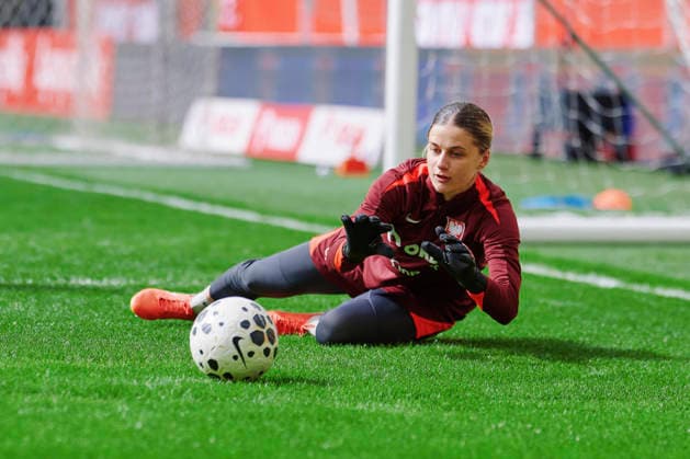 13.04.2026 GDANSK, STADION POLSAT ARENA , PILKA NOZNA KOBIET ( WOMEN S FOOTBALL) KONFERENCJA I OFICJALNY TRENING REPREZENTACJI POLSKI KOBIET W PILCE NOZNEJ NZ. OLIWIA SZPERKOWSKA FOTO RADOSLAW JOZWIAK CYFRASPORT NEWSPIX.PL --- Newspix.pl  RA2_3855