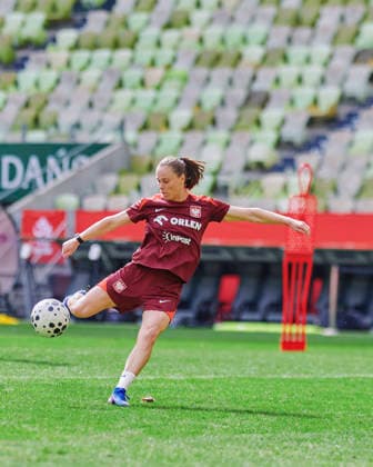 13.04.2026 GDANSK, STADION POLSAT ARENA , PILKA NOZNA KOBIET ( WOMEN S FOOTBALL) KONFERENCJA I OFICJALNY TRENING REPREZENTACJI POLSKI KOBIET W PILCE NOZNEJ NZ. EWA PAJOR FOTO RADOSLAW JOZWIAK CYFRASPORT NEWSPIX.PL --- Newspix.pl  RA2_3947