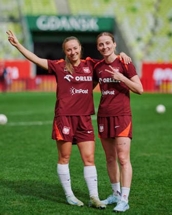 13.04.2026 GDANSK, STADION POLSAT ARENA , PILKA NOZNA KOBIET ( WOMEN S FOOTBALL) KONFERENCJA I OFICJALNY TRENING REPREZENTACJI POLSKI KOBIET W PILCE NOZNEJ NZ. MILENA KOKOSZ EWELINA KAMCZYK FOTO RADOSLAW JOZWIAK CYFRASPORT NEWSPIX.PL --- Newspix.pl  RA2_4018