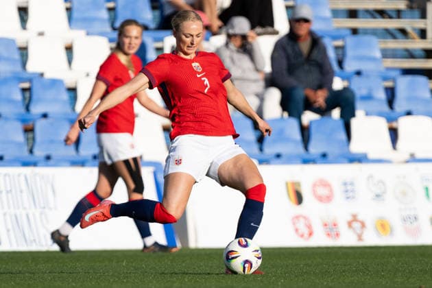 260413 Mia Authen of Norway during the international friendly football match between Norway and Sweden on April 13, 2026 in Murcia Photo Pascu Mendez BILDBYRAN kod XZ XZ0231 fotboll football soccer fotball u23 under 23 norge norway sverige sweden dam bbeng träningsmatch friendly  Copyright: PascuxMendez BB260413ZT007