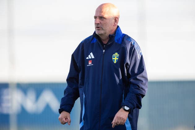 260413 Head coach Magnus Wikman of Sweden during the international friendly football match between Norway and Sweden on April 13, 2026 in Murcia Photo Pascu Mendez BILDBYRAN kod XZ XZ0231 fotboll football soccer fotball u23 under 23 norge norway sverige sweden dam bbeng träningsmatch friendly  Copyright: PascuxMendez BB260413ZM009