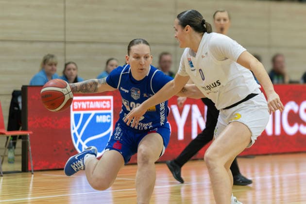 Lea Debeljak Marburg, 20 , Alexia Allesch Lions, 0 , Syntainics MBC vs BC Marburg, Women, Basketball, 1 Bundesliga, DBBL, Playoff Semifinal 2 5, Season 2025 26, 13 04 2026 Halle SWH Arena Sachsen Anhalt Germany