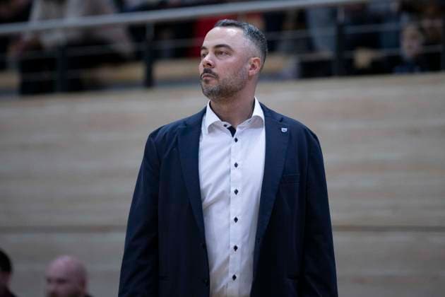 Toyota DBBL 2025 2026 Syntainics MBC vs BC Marburg Blue Dolphins Playoff Semifinal, Game 2 Halle Saale, Germany April 13, 2026 In the picture coach Timur Topal Halle pensive, brooding, grumbling, Halle Saale swh Arena Sachsen Anhalt Germany