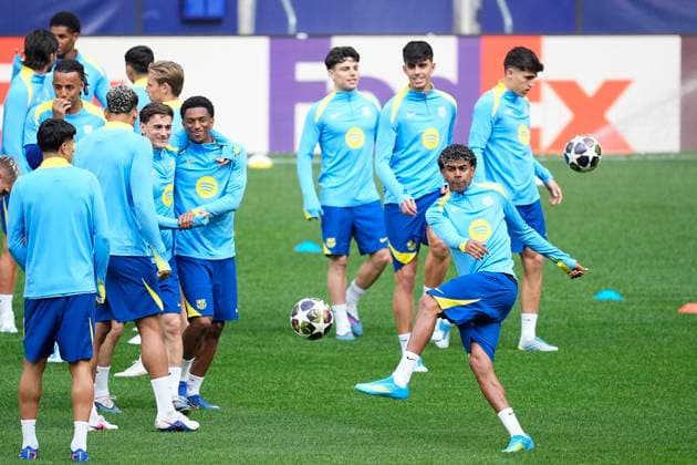 April 13, 2026, Madrid, Madrid, Spain: Lamine Yamal during the training day of FC Barcelona, Barca ahead the UEFA Champions League 2025 26 Quarter-Final Second Leg match against Atletico de Madrid at Riyadh Air Metropolitano on April 13, 2026, in Madrid, Spain. FC Barcelona Training Session And press conference, PK, Pressekonferenz - UEFA Champions League 2025 26 Quarter-Final Second Leg - ZUMAa181 20260413_zaa_a181_321 Copyright: xOscarxJ.xBarrosox