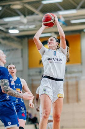 BB 1BL Women Syntainics MBC Lions BC Pharmaserv Marburg Alexia Susan Allesch GISA Lions MBC during the 2025 2026 season in the semi-final playoff in game 2 of 5 in the DBBL Toyota Bundesliga Syntainics MBC Lions and BC Pharmaserv Marburg at SWH Arena on April 13, 2026 in Halle Saale, Sachsen Anhalt, Germany