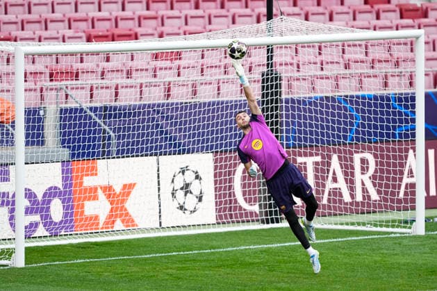 April 13, 2026, Madrid, Madrid, Spain: Joan Garcia during the training day of FC Barcelona, Barca ahead the UEFA Champions League 2025 26 Quarter-Final Second Leg match against Atletico de Madrid at Riyadh Air Metropolitano on April 13, 2026, in Madrid, Spain. Madrid Spain - ZUMAa181 20260413_zaa_a181_311 Copyright: xOscarxJ.xBarrosox