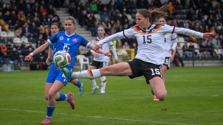 Velbert U19 international women Germany vs Slovakia FOR EDITORIAL PURPOSES ONLY EDITORIAL USE ONLY p In the match of the U19 Junior Women Germany white vs Slovakia blue on Monday, April 13, 2026, at the IMS Arena in Velbert The match ended 4 2 Germany Velbert Copyright UwexErnst Copyright: UwexErnst doc85ej1o8ipfbjgb78efw ,EDITORIAL USE ONLY Copyright: UwexErnst