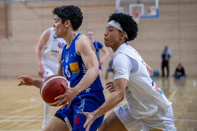 Toyota DBBL 2025 2026 Syntainics MBC vs BC Marburg Blue Dolphins Playoff Semifinal, Game 2 Halle Saale, Germany April 13, 2026 In the picture from left Ana Raimundo Marburg and Liz Smith Halle Halle Saale swh Arena Sachsen Anhalt Germany
