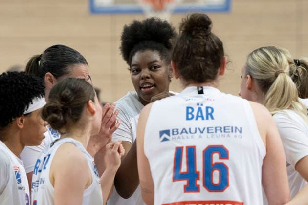 Toyota DBBL 2025 2026 Syntainics MBC vs BC Marburg Blue Dolphins Playoff Semifinal, Game 2 Halle Saale, Germany 13 April 2026 In the picture center Khalis Cain Halle laughing, smiling, in a good mood, grinning, grinning, Halle Saale swh Arena Sachsen Anhalt Germany