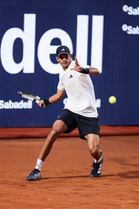 April 13, 2026, Barcelona, Barcelona, Spain: Rafael Jodar of Spain in action against Jaume Munar of Spain during the First round tennis match of the Barcelona Open Banc Sabadell - Conde Godo 2026 Day 3 at Real Club de Tenis Barcelona on April 13, 2026 in Barcelona, Spain. Barcelona Open Banc Sabadell - Conde Godo 2026 Day 3  - ZUMAa181 20260413_zaa_a181_343 Copyright: xJavierxBorregox