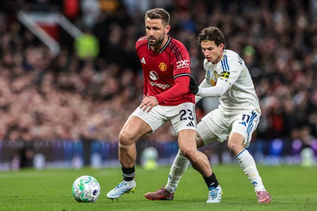 Premier League: Manchester United, ManU v Leeds United Luke Shaw of Manchester United holds off Brenden Aaronson of Leeds United during the Premier League match Manchester United vs Leeds United at Old Trafford, Manchester, United Kingdom on 13 April 2026 (Photo by Mark Cosgrove News Images) Manchester Old Trafford Greater Manchester United Kingdom Copyright: xMarkxCosgrove NewsxImagesx