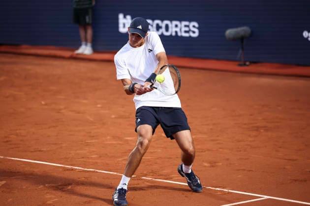 April 13, 2026, Barcelona, Barcelona, Spain: Rafael Jodar of Spain in action against Jaume Munar of Spain during the First round tennis match of the Barcelona Open Banc Sabadell - Conde Godo 2026 Day 3 at Real Club de Tenis Barcelona on April 13, 2026 in Barcelona, Spain. Barcelona Open Banc Sabadell - Conde Godo 2026 Day 3  - ZUMAa181 20260413_zaa_a181_360 Copyright: xJavierxBorregox