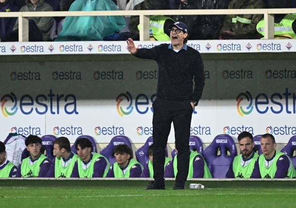 April 13, 2026, Florence, Italy: Fiorentina s head coach Paolo Vanoli during the Italian serie A soccer match ACF Fiorentina vs SS Lazio at Artemio Franchi Stadium in Florence, Italy, 13 April 2026.ANSA CLAUDIO GIOVANNINI. Serie A: Fiorentina-Lazio  - ZUMAa110 20260413_zaf_a110_021 Copyright: xClaudioxGiovanninix