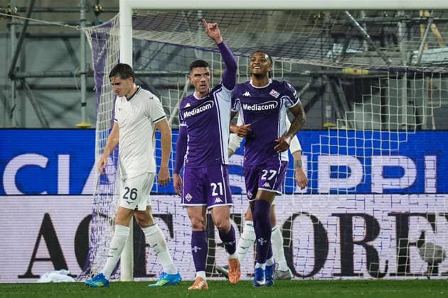 FiorentinaÕs Robin Everardus Gosens celebrates after scoring the 1-0 goal for his team during the Serie A soccer match between Fiorentina and Lazio at the Artemio Franchi Stadium in Florence, north Italy - Monday, April 13, 2026 -  Copyright: xMassimoxPaolone LaPressex