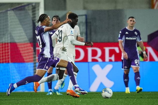 Lazio s Boulaye Dia fights for the ball with FiorentinaÕs Cher Ndour during the Serie A soccer match between Fiorentina and Lazio at the Artemio Franchi Stadium in Florence, north Italy - Monday, April 13, 2026 -  Copyright: xMassimoxPaolone LaPressex