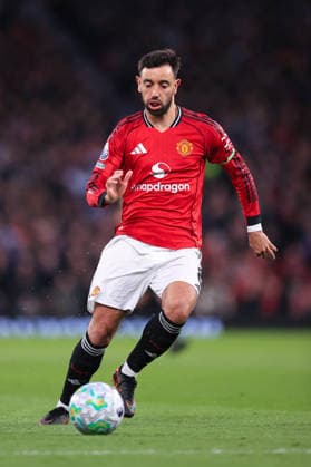 Fußball Premier League Manchester United gegen Leeds United 13. April 2026 Premier League Manchester United gegen Leeds United Bruno Fernandes von Manchester United Foto Simon Stacpoole Abseits Manchester UK  Copyright: xSimonxStacpoolexOffside