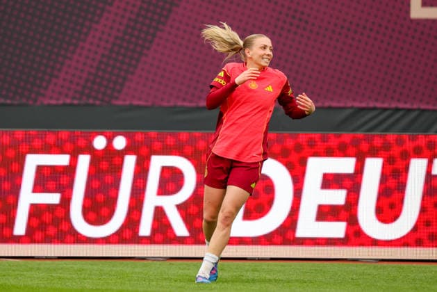 Nuremberg, Germany 13 April 2026 Preparation for the Womens World Cup qualifier Germany vs Austria Final training in Nuremberg In the picture Elisa Senß Senss Germany Copyright: HMBxMedia MadeleinexFantini