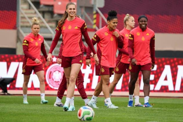 Nuremberg, Germany 13 April 2026 Preparation for the Womens World Cup qualifier Germany vs Austria Final training in Nuremberg In the picture Jule Brand Germany Copyright: HMBxMedia MadeleinexFantini