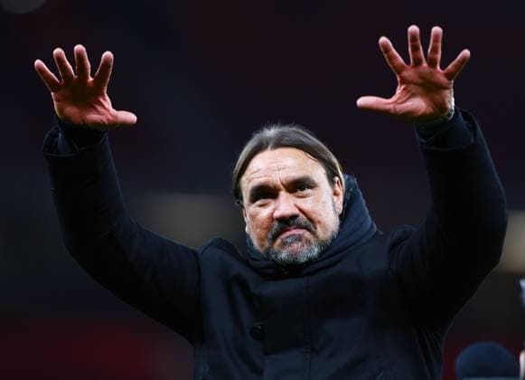 Leeds United manager Daniel Farke celebrates at the end of the match Manchester United, ManU v Leeds United, Premier League, Football, Old Trafford, Manchester, UK - 13 Apr 2026Manchester Old Trafford United Kingdom EDITORIAL USE ONLY No use with unauthorised audio, video, data, fixture lists, club league logos or live services. Online in-match use limited to 120 images, no video emulation. No use in betting, games or single club league player publications. Copyright: xMattxWest Shutterstockx 16827177aq