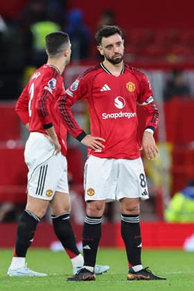 Manchester United, ManU v Leeds United, Premier League Manchester United midfielder Bruno Fernandes (8) dejected after losing during the Manchester United v Leeds United Premier League match at Old Trafford, Manchester, England on 13 April 2026 Credit: Phil Duncan Every Second Media Editorial use only. All images are copyright Every Second Media Limited. No images may be reproduced without prior permission. All rights reserved. Premier League and Football League images are subject to licensing agreements with Football DataCo Limited. see https: www.football-dataco.com Copyright: xIMAGO EveryxSecondxMediax ESM-1904-0058 PhilxDuncanx xEveryxSecondxMediax